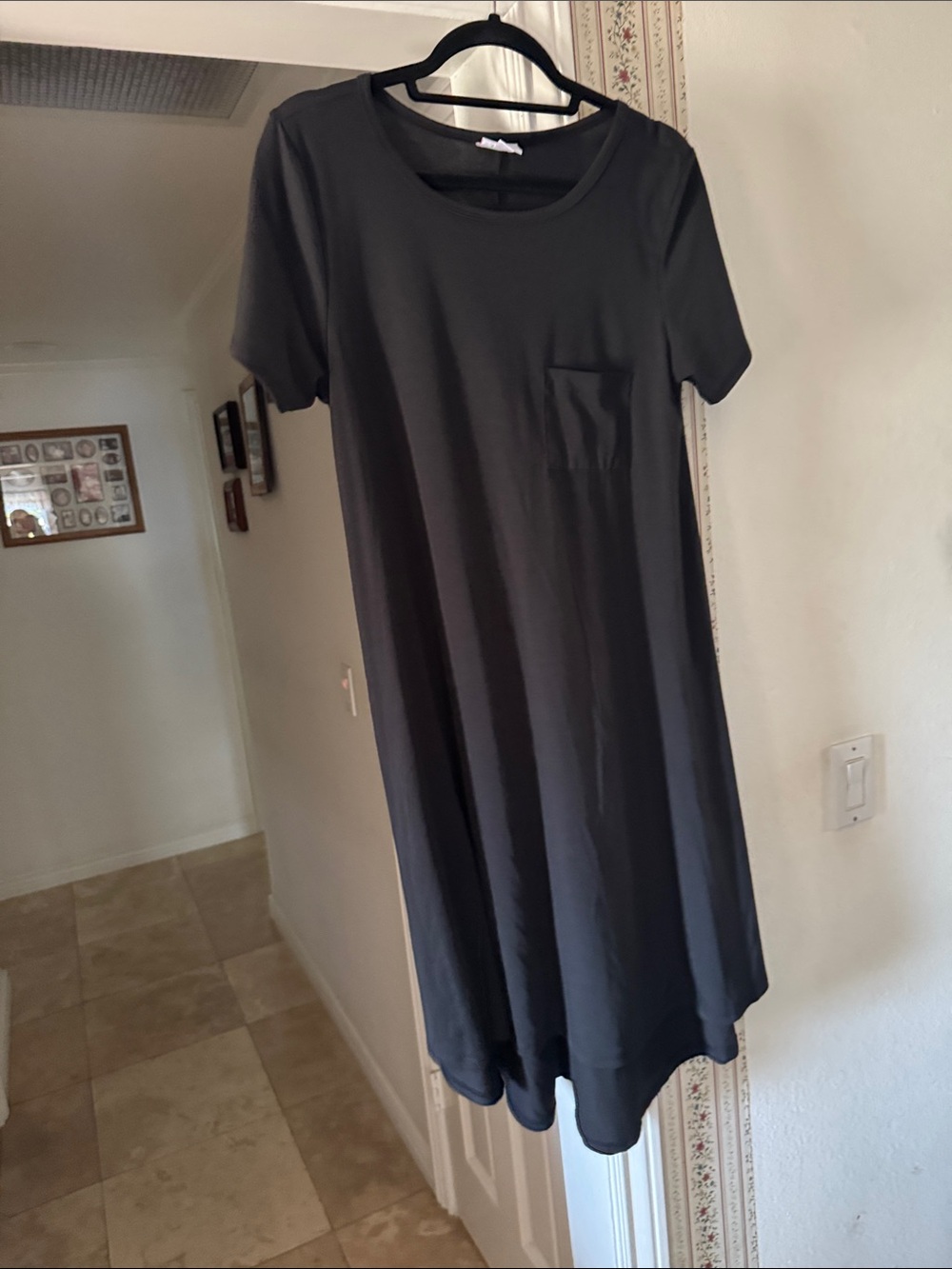 LuLaRoe Carly Black Short-Sleeve Midi Pocket Dress
